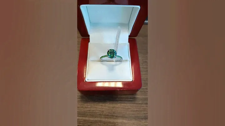 Брендовое #золотоекольцо #турмалин с цаворитами 1800€ #драгоценныекамни #бренд #ювелирныеукрашения